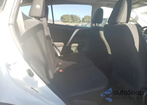 2013 Toyota Rav4 Xle z USA, uszkodzony, nr VIN JTMWFREV0DD011502